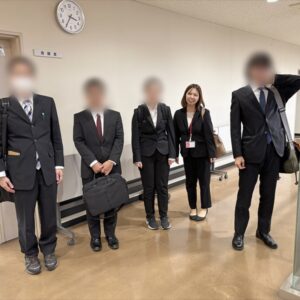 面接練習会参加者と就労スタッフ